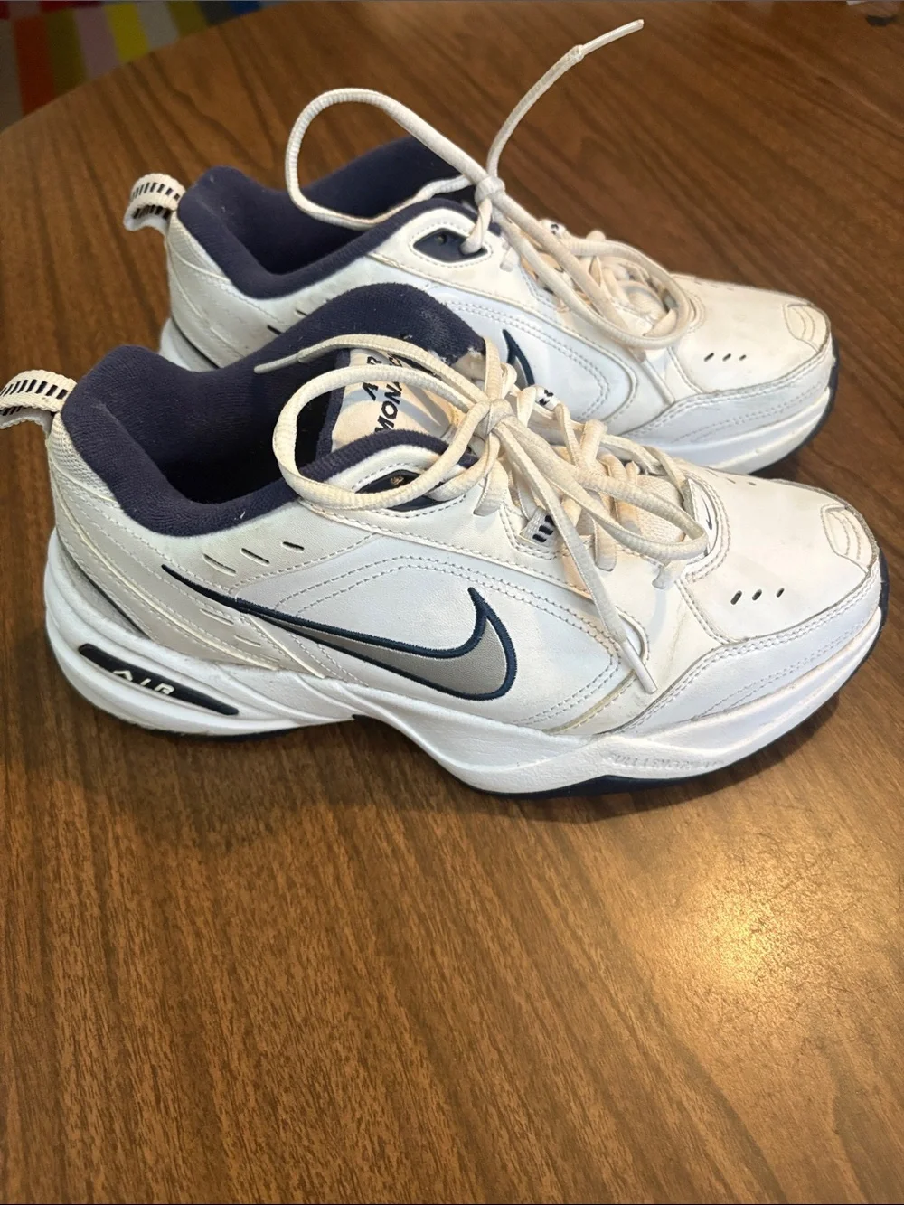 Nike Air Monarch IV Size 7.5 White and Navy Men’s Athletic Sneakers 415445-102